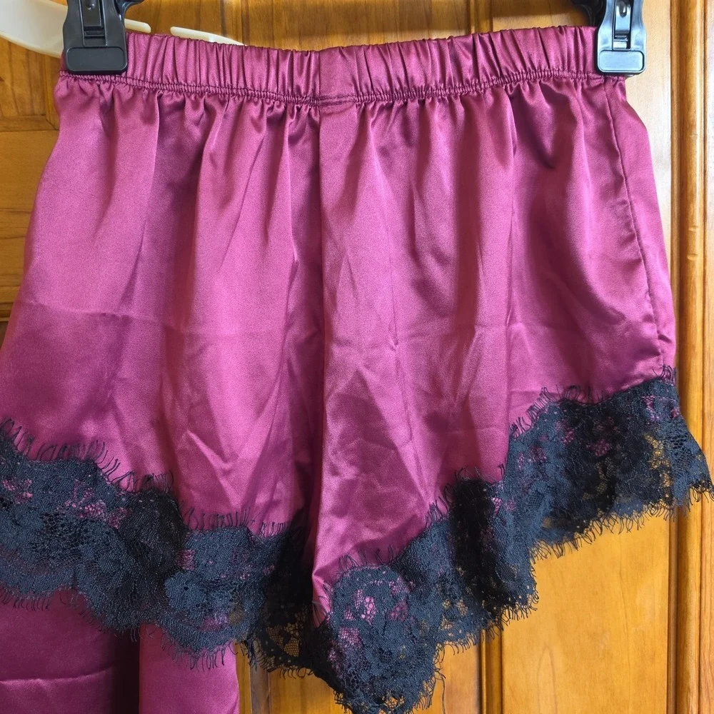 Unbranded XS Pajama Set Womens Burgundy Satin Lace Trim Cami and Shorts 2 Piece